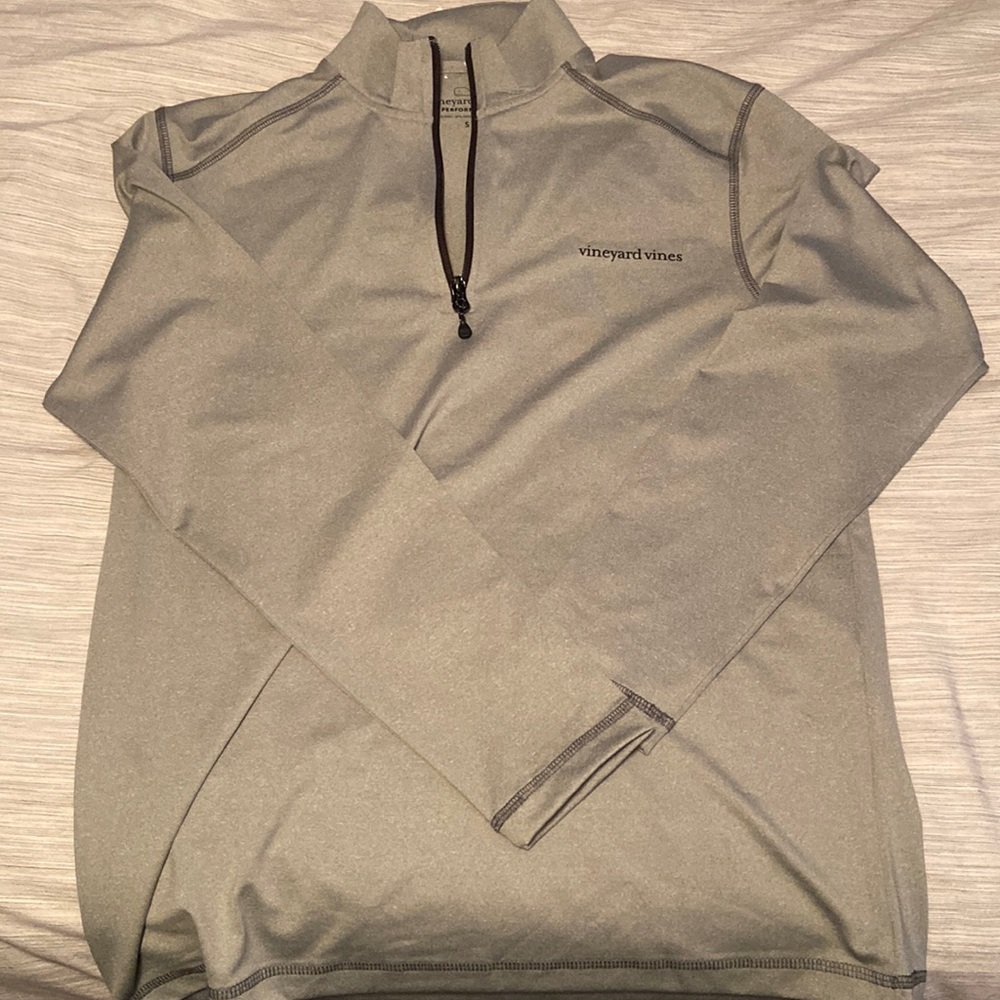 Mens performance quarter zip Vineyard vines jacket